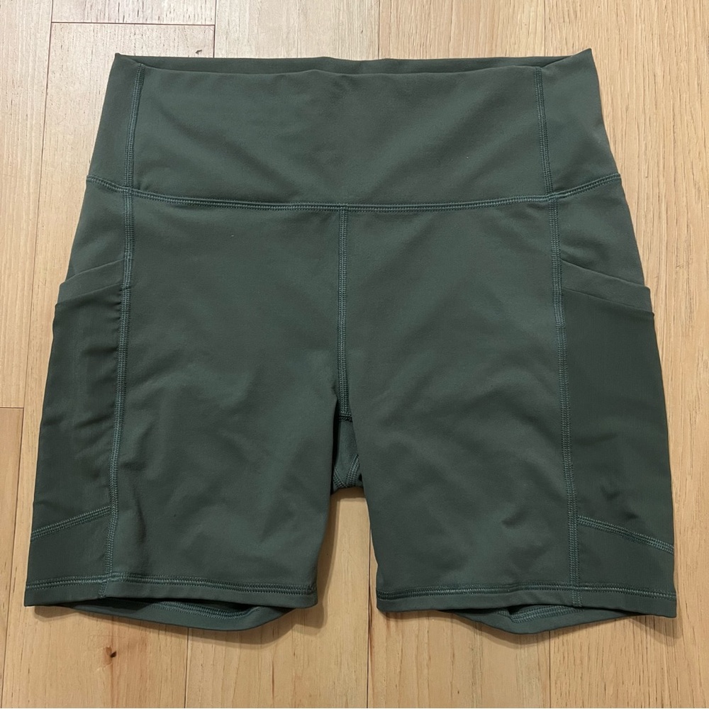 Fabletics Powerhold on the go 6 inch inseam biker shorts